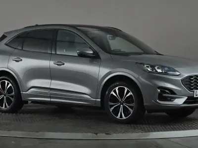Second-hand Ford Kuga ST-Line X 225 CP (165 kW) 2023 Argintiu SUV