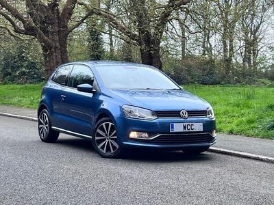 Used VW Polo SE 75 HP (55 kW) 2015 Blue Hatchback