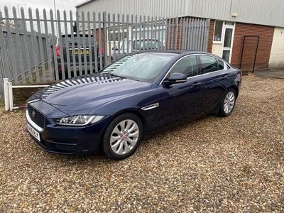 Used Jaguar XE Portfolio 163 HP (119 kW) 2016 Blue Sedan