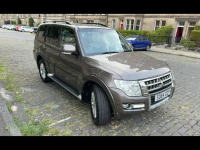 Used Mitsubishi Shogun 197 HP (144 kW) 2014 Brown SUV