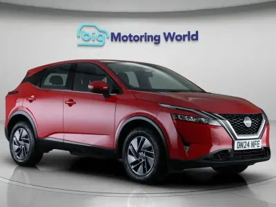 Used Nissan Qashqai Acenta Premium 140 HP (102 kW) 2023 Red SUV