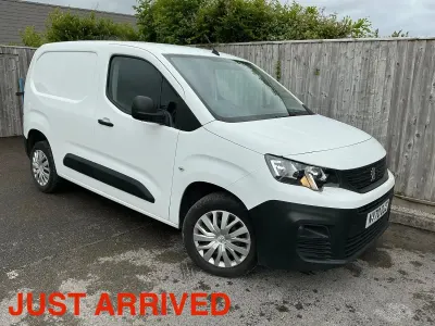 Used Peugeot Partner 2021 White MPV