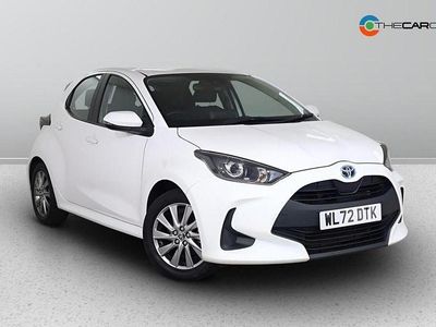 Used Toyota Yaris Hybrid 116 HP (85 kW) 2023 White Hatchback
