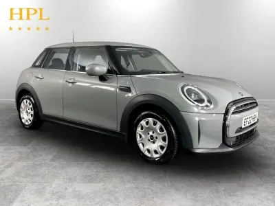 Używany Mini ONE Classic 102 KM (75 kW) 2022 Szary Hatchback