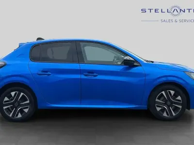Used Peugeot 208 Allure 99 HP (72 kW) 2024 Blue Hatchback