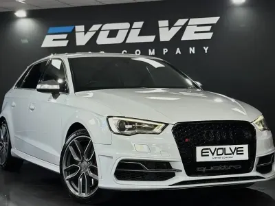 Begagnad Audi S3 Sportback Design 300 HK (220 kW) 2015 Vit Halvkombi