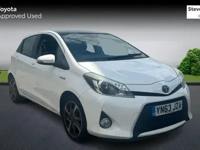 Used Toyota Yaris Trend 101 HP (74 kW) 2014 White Hatchback