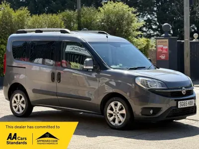 Käytetty Fiat Doblò Easy 105 HP (77 kW) 2015 Harmaa Tila-auto