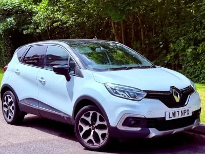 Used Renault Captur Signature 120 HP (88 kW) 2017 White/black SUV