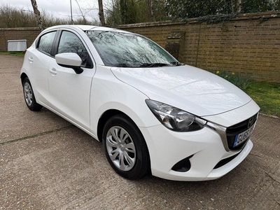 Used Mazda 2 2016 White Hatchback