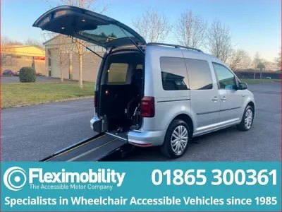Begagnad VW Caddy Maxi Life 2017 Silver Minibuss