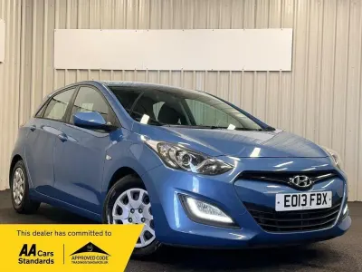 Used Hyundai i30 Classic 100 HP (73 kW) 2013 Blue Hatchback