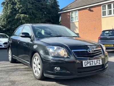 Używany Toyota Avensis 129 KM (94 kW) 2007 Czarny Sedan/Limuzyna