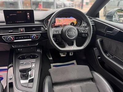 Usado Audi A5 S-Line 150 HP (110 kW) 2019 Coupé