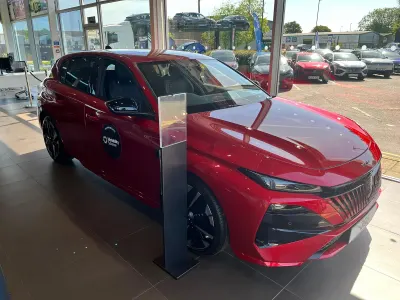 New Peugeot 308 GT 2026 Elixir red