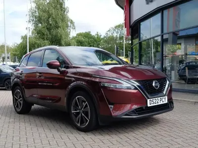 Used Nissan Qashqai Tekna 155 HP (114 kW) 2022 Red SUV