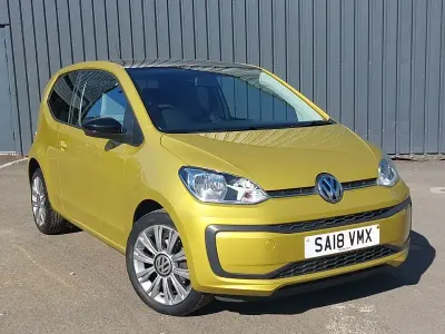 Begagnad VW up! move up! 60 HK (44 kW) 2018 Gul Halvkombi