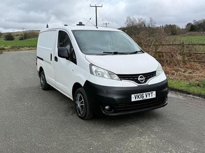 Used Nissan NV200 Acenta 108 HP (79 kW) 2016 White MPV
