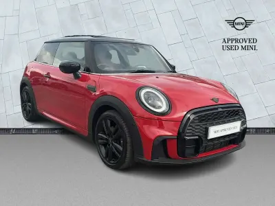 Used Mini Cooper Hatch 134 HP (98 kW) 2024 Red Hatchback