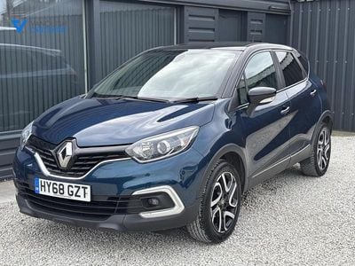 Used Renault Captur Iconic 90 HP (66 kW) 2018 Blue/black SUV