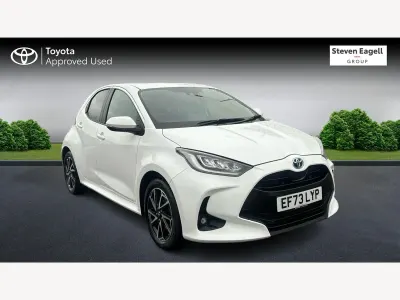 Used Toyota Yaris Design 116 HP (85 kW) 2023 White Hatchback