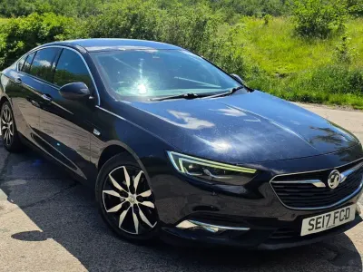 Used Vauxhall Insignia Elite 2017 Blue Hatchback