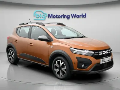 Usado Dacia Sandero Journey 91 HP (66 kW) 2022 Laranja Citadino