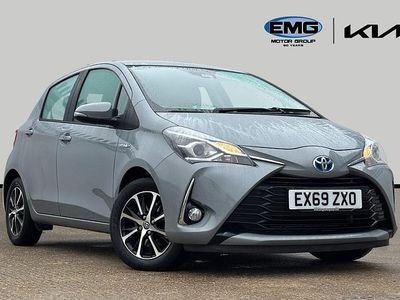 Used Toyota Yaris 100 HP (73 kW) 2019 Grey Hatchback