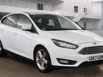 Used Ford Focus Zetec 125 HP (91 kW) 2018 White Hatchback