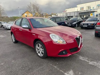 Used Alfa Romeo Giulietta Super 2017 Red Hatchback