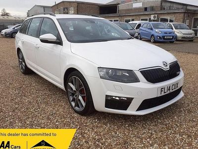 Used Skoda Octavia vRS 2014 White Hatchback