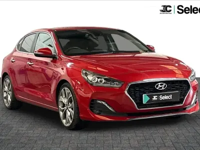 Second-hand Hyundai i30 Premium 138 CP (101 kW) 2018 Roșu Hatchback