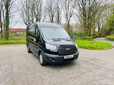 Usado Ford Transit Trend 130 HP (95 kW) 2019 Preto Van