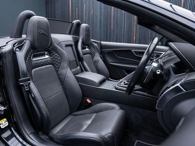 Used Jaguar F-Type First Edition 300 HP (220 kW) 2021 Black Cabriolet