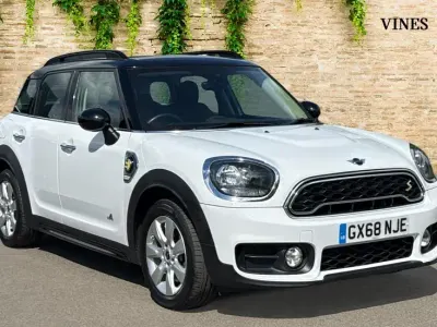 Używany Mini Cooper S Countryman 221 KM (162 kW) 2018 Biały SUV