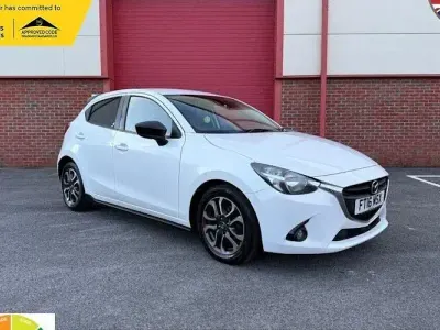 Używany Mazda 2 Inclusive 90 KM (66 kW) 2015 Hatchback