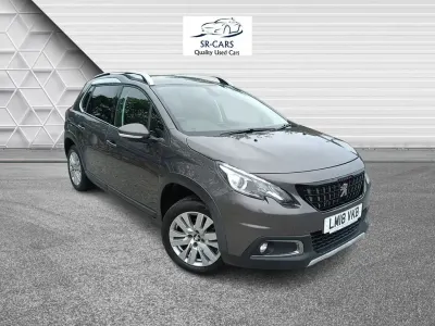 Usado Peugeot 2008 Allure 82 CV (60 kW) 2018 Gris SUV