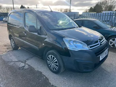 Używany Citroën Berlingo 100 KM (73 kW) 2017 Czarny Minivan