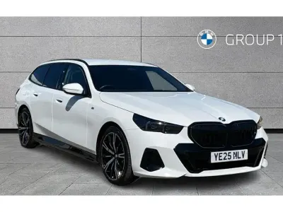 Begagnad BMW 530e M Sport 299 HK (219 kW) 2025 Vit Kombi