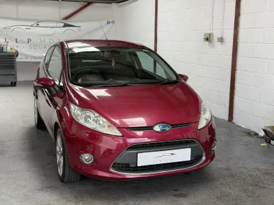 Used Ford Fiesta Titanium 94 HP (69 kW) 2009 Red Hatchback