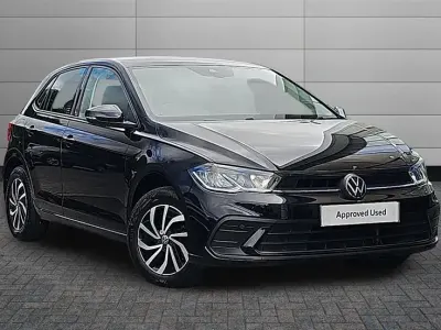 Used VW Polo Life 80 HP (58 kW) 2022 Black Hatchback