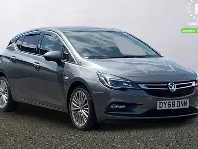 Used Vauxhall Astra Elite 200 HP (147 kW) 2018 Grey Hatchback