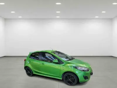 Used Mazda 2 2011 Green Hatchback