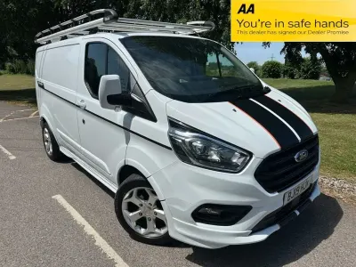 Used Ford Transit Custom 105 HP (77 kW) 2019 White Van
