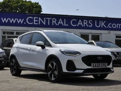 Käytetty Ford T Active 2023 Valkoinen Viistoperä