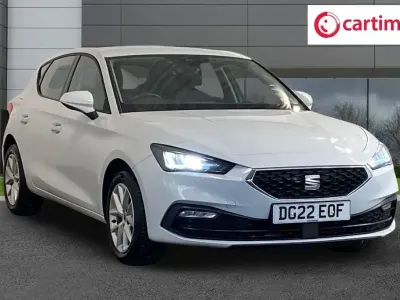 Begagnad Seat Leon SE 110 HK (80 kW) 2022 Vit Halvkombi