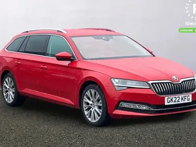 Gebraucht Skoda Superb SE L 150 PS (110 kW) 2022 Rot Kombi