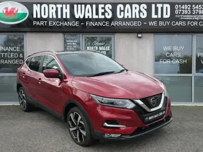 Używany Nissan Qashqai Tekna 110 KM (80 kW) 2017 Czerwony SUV