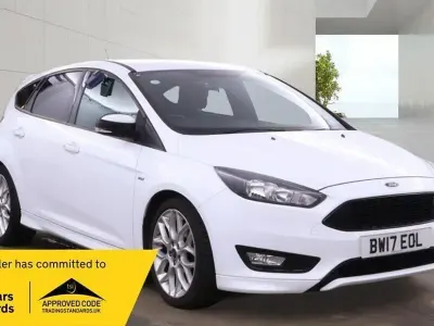 Second-hand Ford Focus ST-Line 125 CP (91 kW) 2017 Alb Hatchback