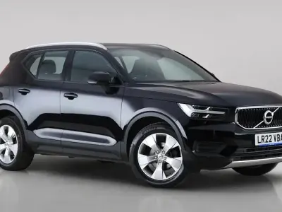 Used Volvo XC40 Momentum 163 HP (119 kW) 2021 Black SUV